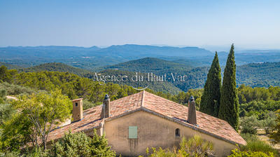 Propriété - 477 m² - 8 pièces