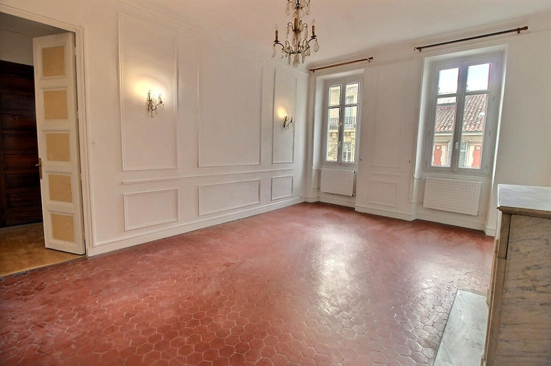 Appartement - 185 m² - 7 pièces