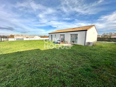 Maison - 93 m² - 4 pièces