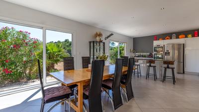 Maison - 135 m² - 5 pièces