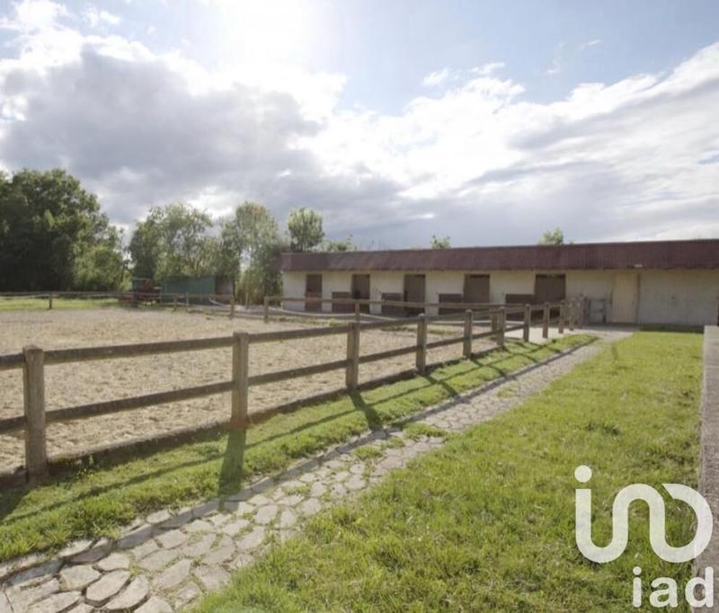 Maison - 298 m² - 10 pièces