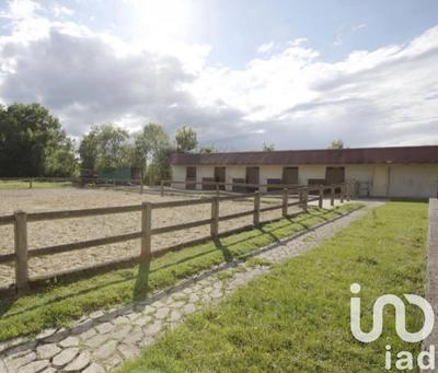 Maison - 298 m² - 10 pièces