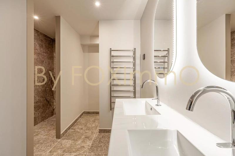 Appartement - 200 m² - 4 pièces