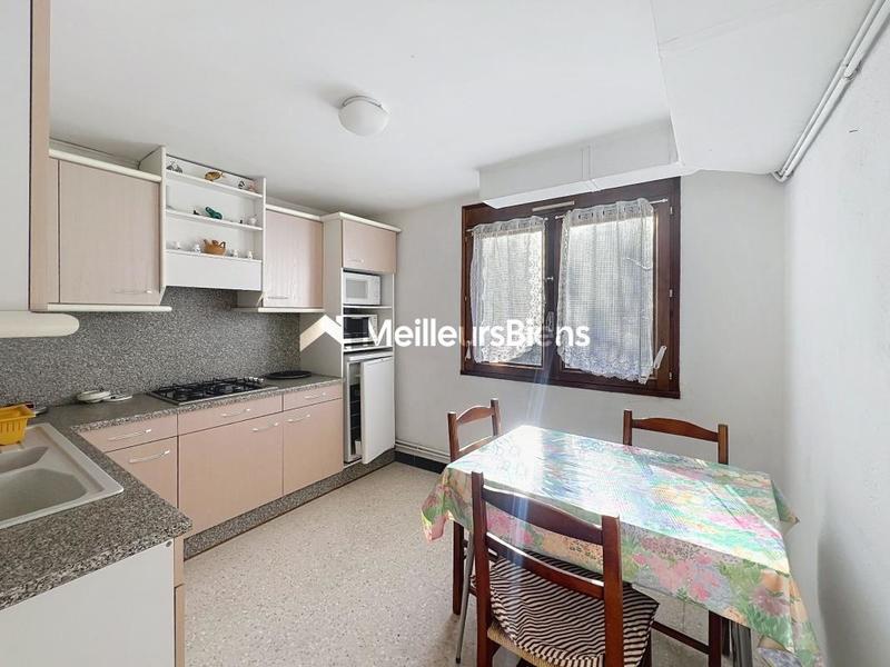 Maison - 148 m² - 9 pièces