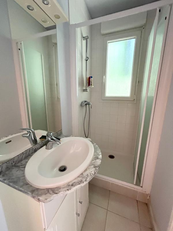 Maison - 285 m² - 9 pièces