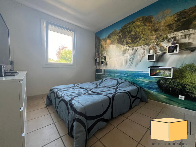 Villa - 100 m² - 5 pièces