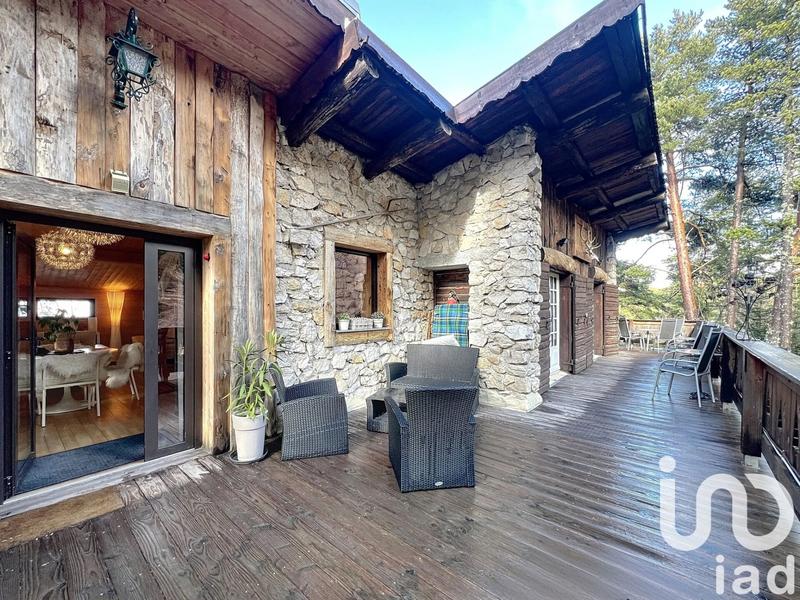 Châlet - 200 m² - 8 pièces