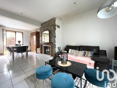 Maison - 122 m² - 6 pièces