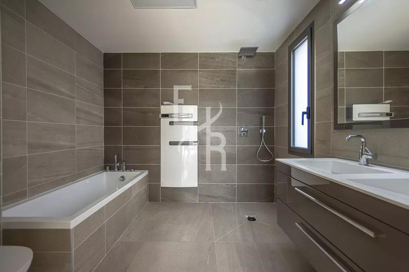 Villa - 141 m² - 5 pièces