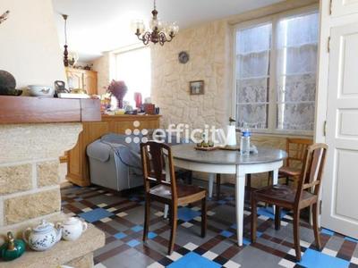 Maison - 89 m² - 5 pièces