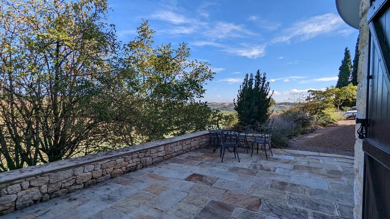 Maison - 232 m² - 5 pièces