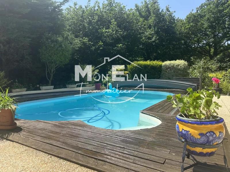 Maison - 194 m² - 7 pièces