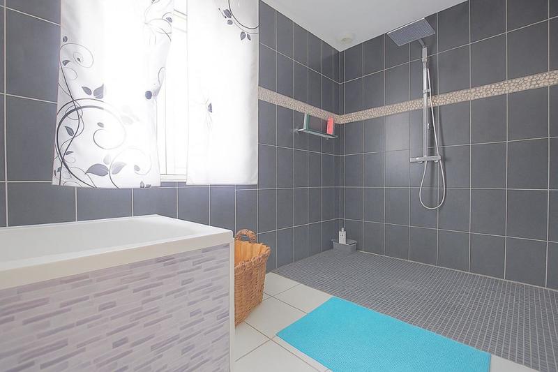 Maison - 170 m² - 6 pièces