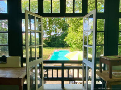 Maison - 200 m² - 7 pièces