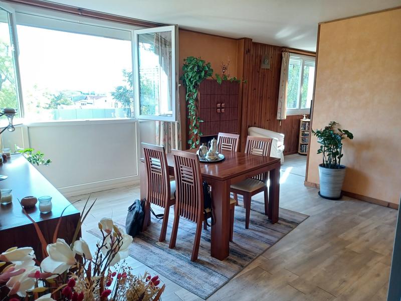 Appartement - 97 m² - 5 pièces