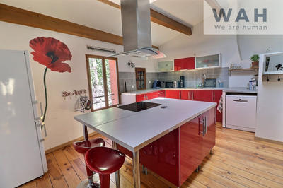 Maison - 239 m² - 6 pièces