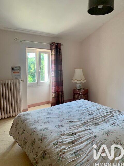 Maison - 220 m² - 6 pièces