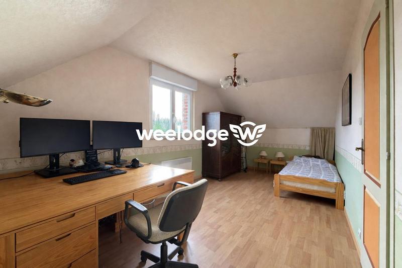 Maison - 185 m² - 8 pièces