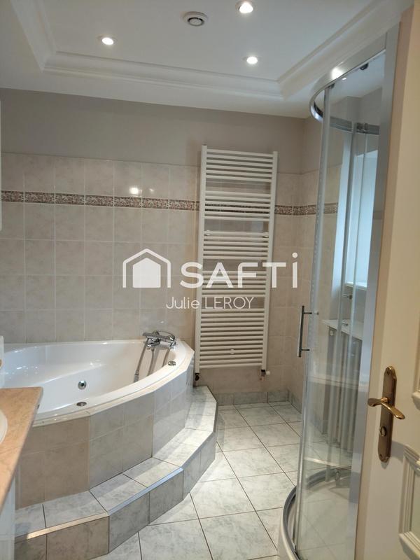 Maison de village - 202 m² - 8 pièces