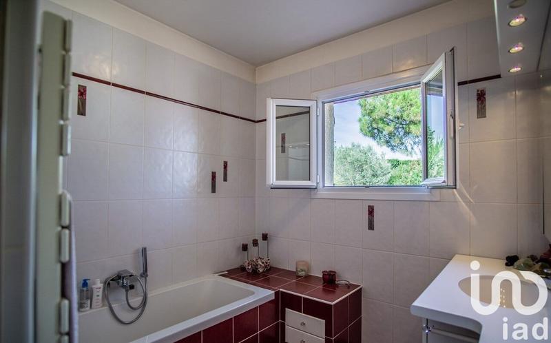 Maison - 237 m² - 9 pièces