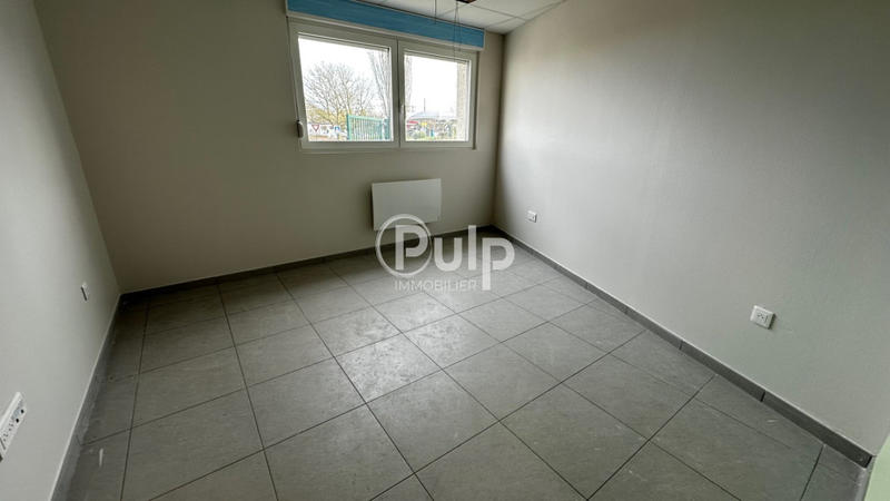 Bureau - 101 m² - 4 pièces