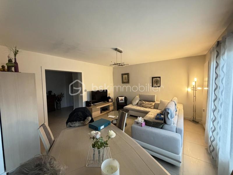 Appartement - 82 m² - 3 pièces