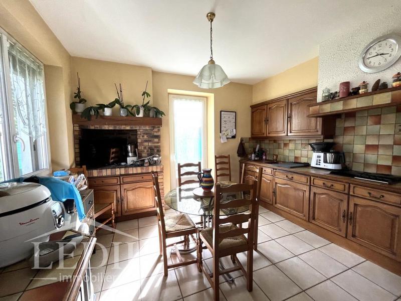 Propriété - 248 m² - 7 pièces