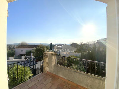 Maison - 213 m² - 7 pièces