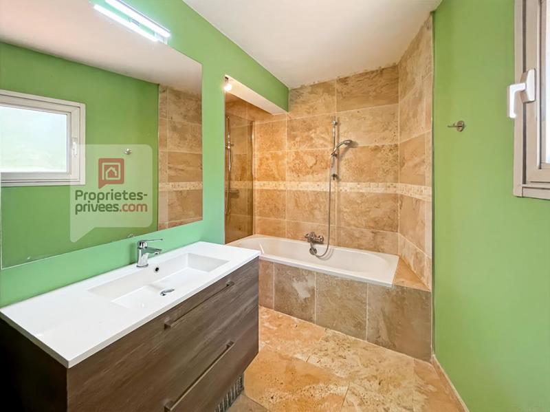 Maison - 170 m² - 7 pièces