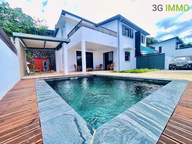 Maison - 101 m² - 8 pièces