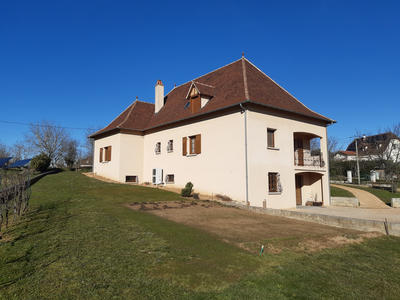 Maison - 195 m² - 7 pièces