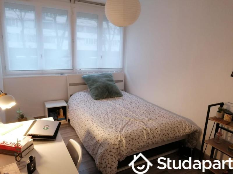 Chambre - 12 m² - 1 pièce