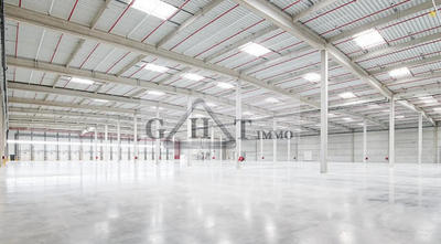 Entrepôt - 50 331 m²