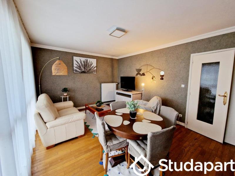 Chambre - 12 m² - 1 pièce