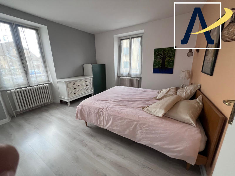 Appartement - 90 m² - 5 pièces