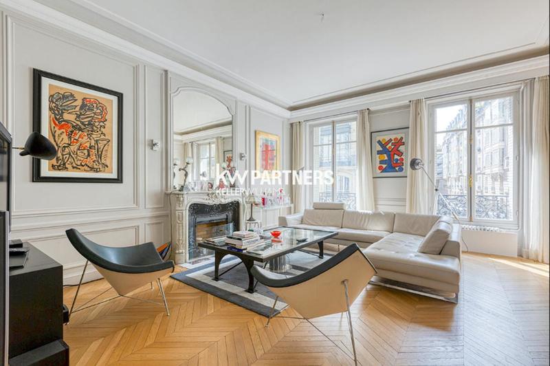 Appartement - 205 m² - 6 pièces