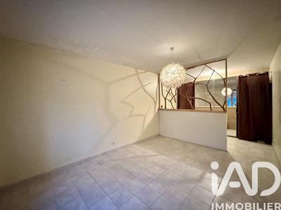 Maison - 198 m² - 7 pièces