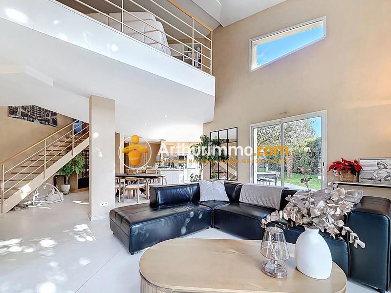 Maison - 165 m² - 5 pièces