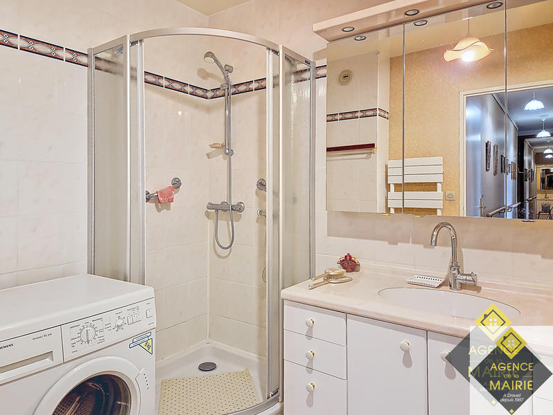 Appartement - 84 m² - 4 pièces