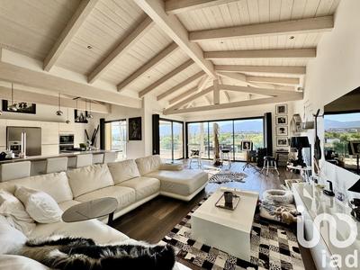 Maison - 243 m² - 5 pièces