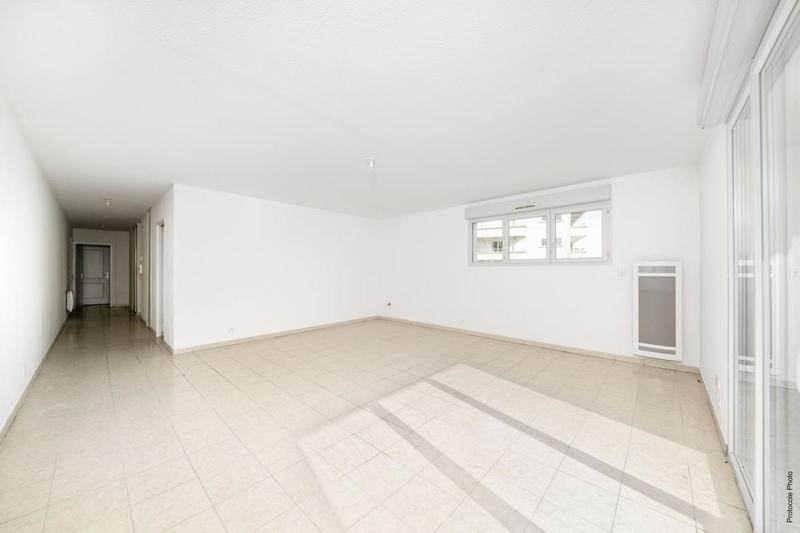 Appartement - 93 m² - 4 pièces