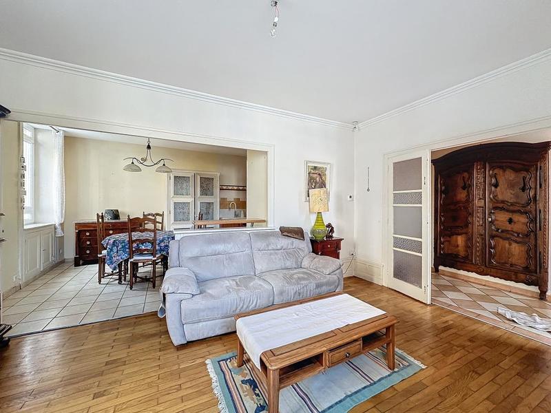 Maison - 225 m² - 5 pièces