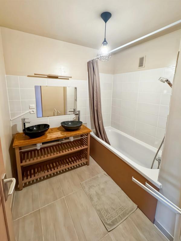 Appartement - 97 m² - 5 pièces