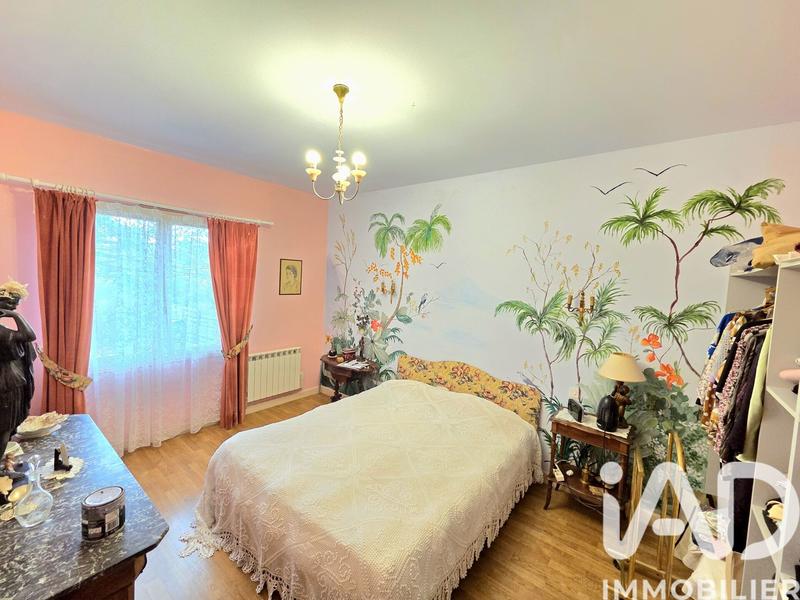 Maison - 184 m² - 7 pièces