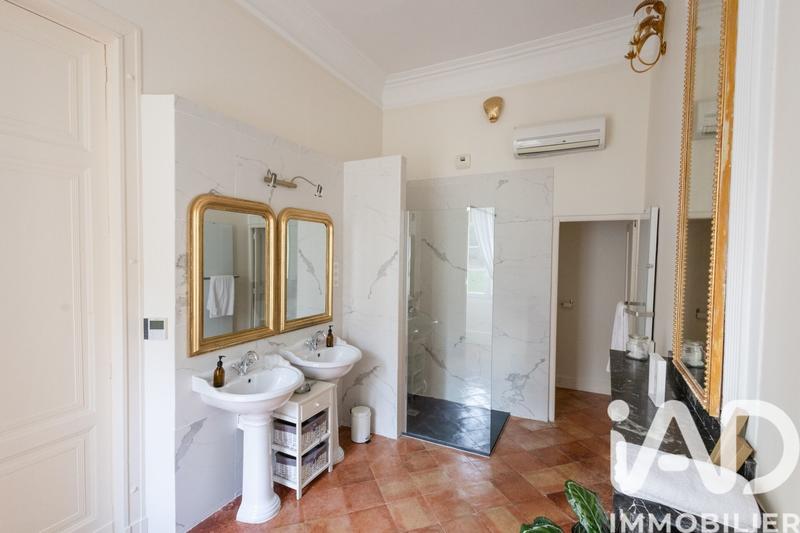 Château - 800 m² - 17 pièces