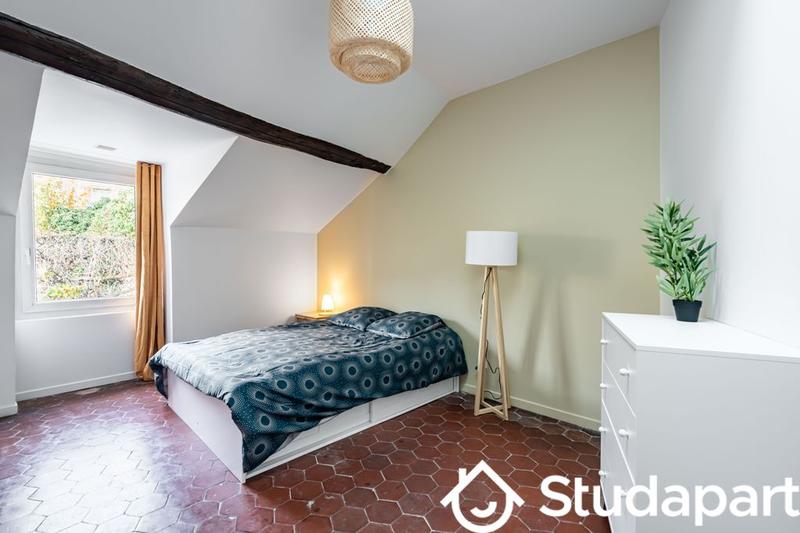 Chambre - 192 m² - 1 pièce