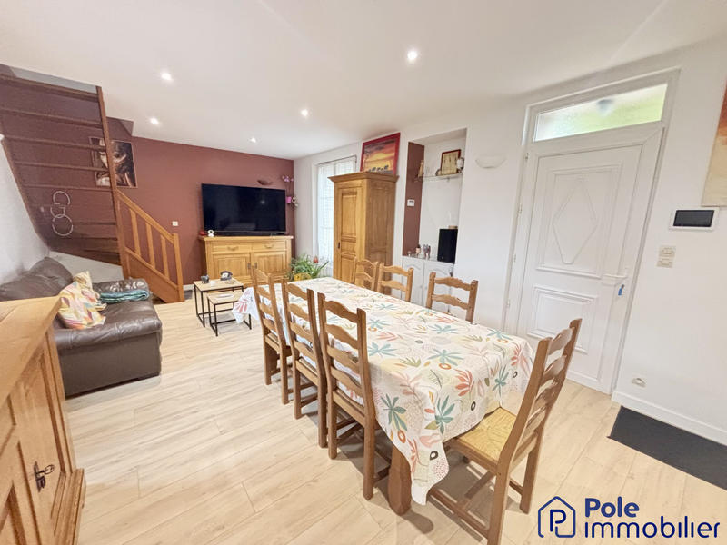 Maison - 151 m² - 6 pièces