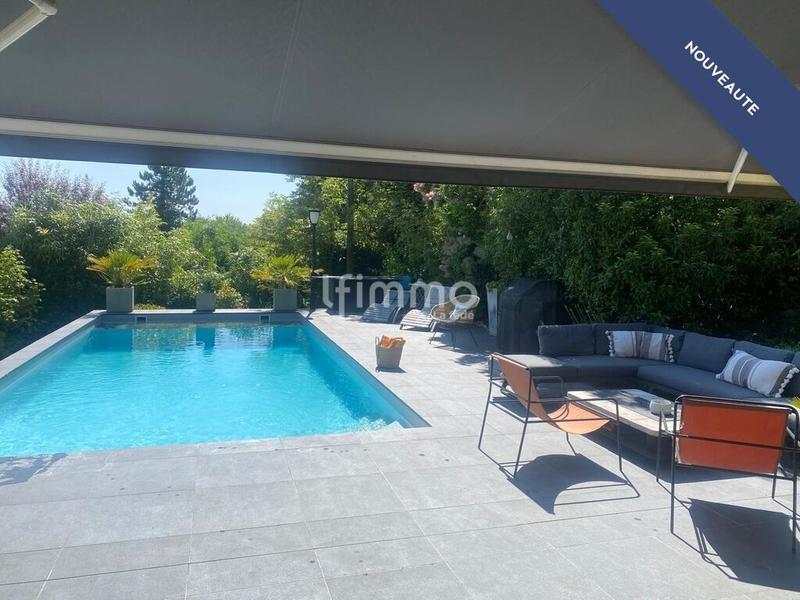 Maison - 226 m² - 8 pièces