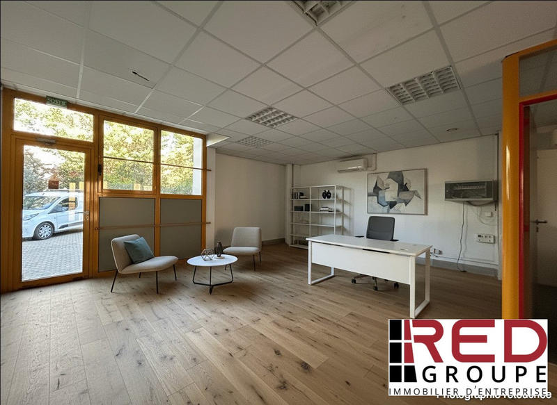 Local d'activités - 127 m²