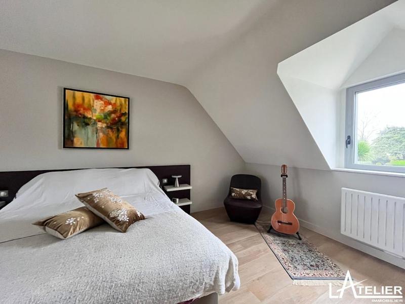 Demeure - 233 m² - 9 pièces